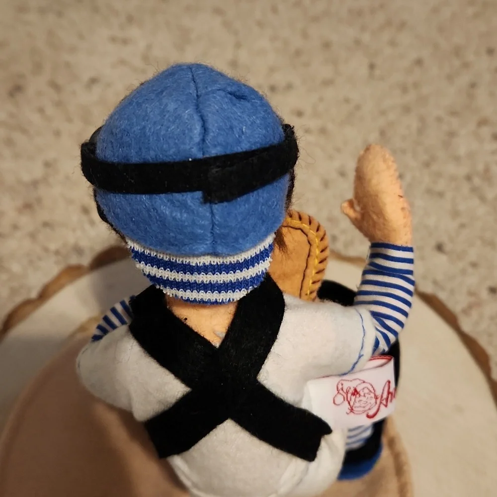 Annalee Doll Baseball Catcher Design 1993 - Picture 6 of 7